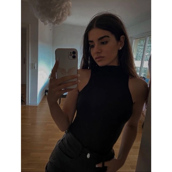 Moffi Tops - Knit turtleneck sleeveless